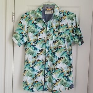 Large summer button shirt (Free Planet)